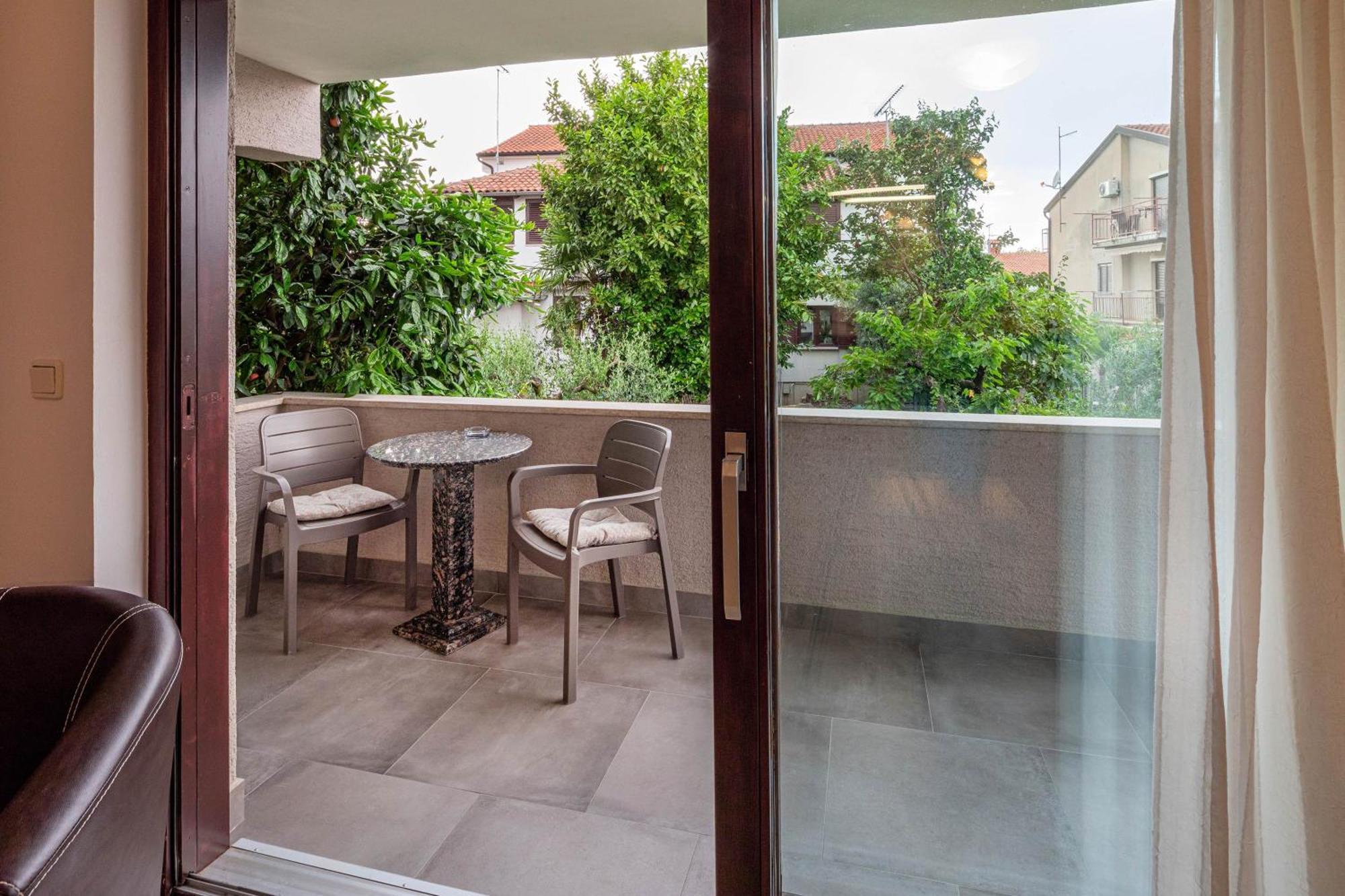 Apartments Bozena Poreč Exterior foto