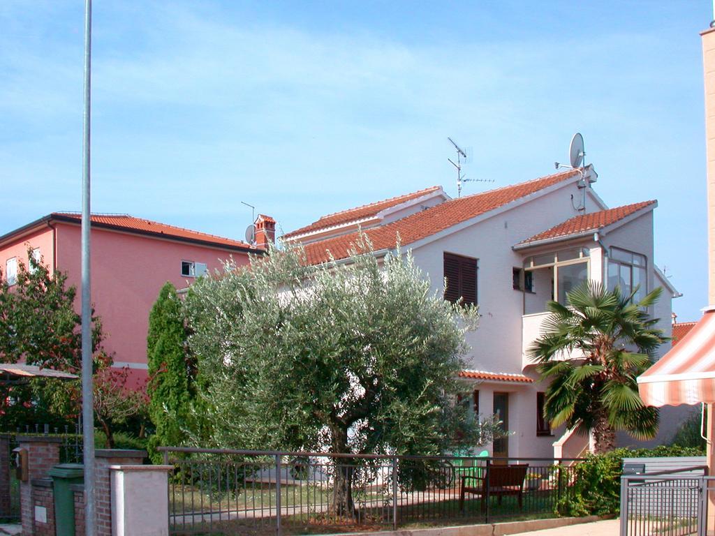 Apartments Bozena Poreč Exterior foto